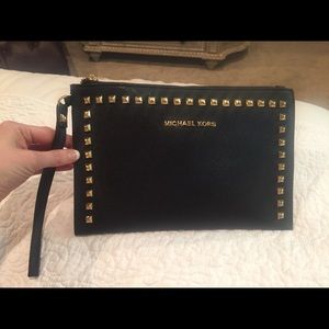 Michael kors clutch